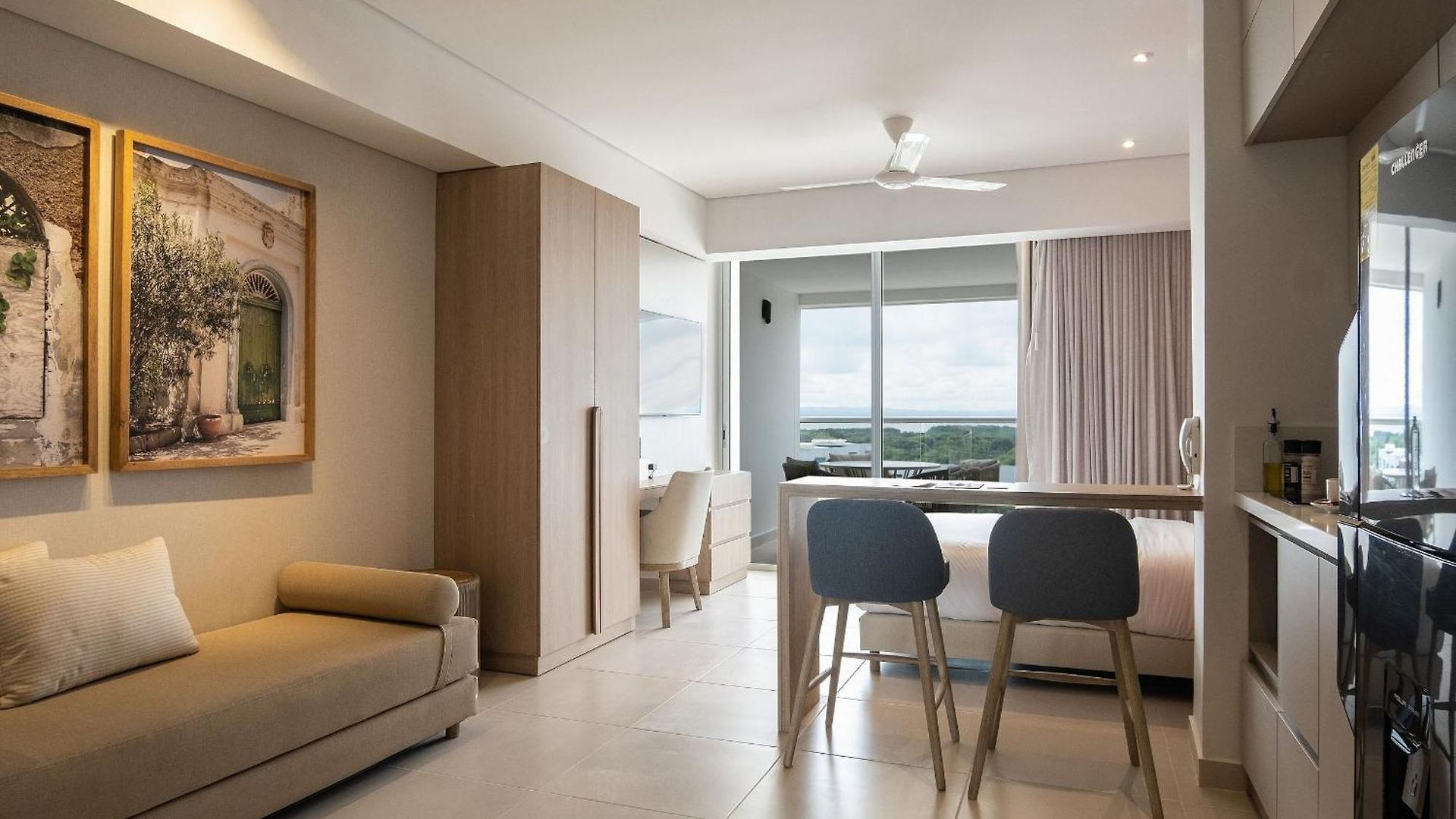 Apartamento Con Balcón, Piscina Y Vista Panorámica Cb741